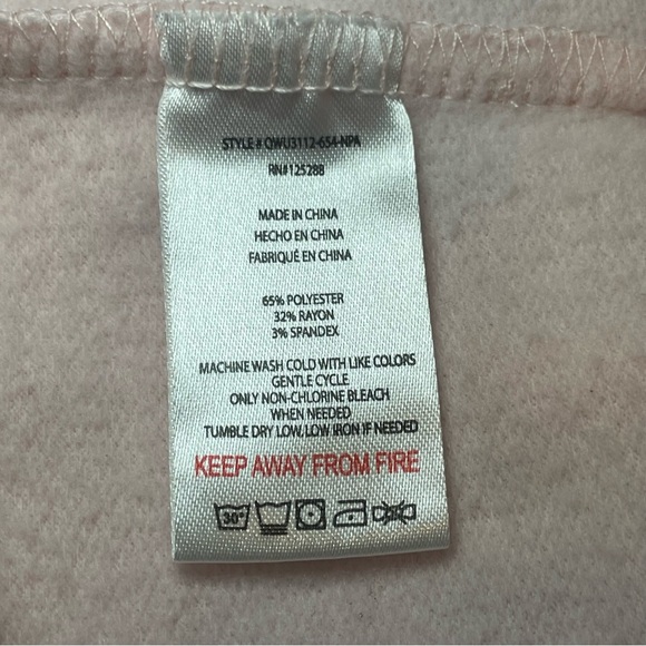 RAE DUNN Crewneck Love Sweatshirt Small Soft Pink Valentine’s Day Casual Novelty - Picture 6 of 9